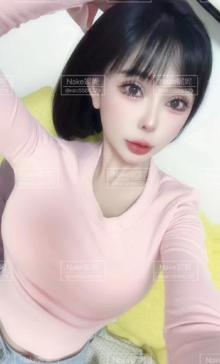 罗湖爆乳短发御姐妮妮