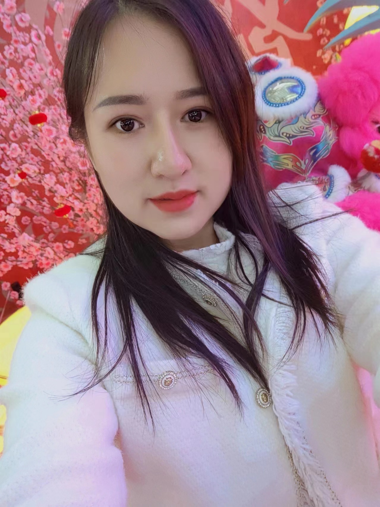 KH超级卖力的小姐姐