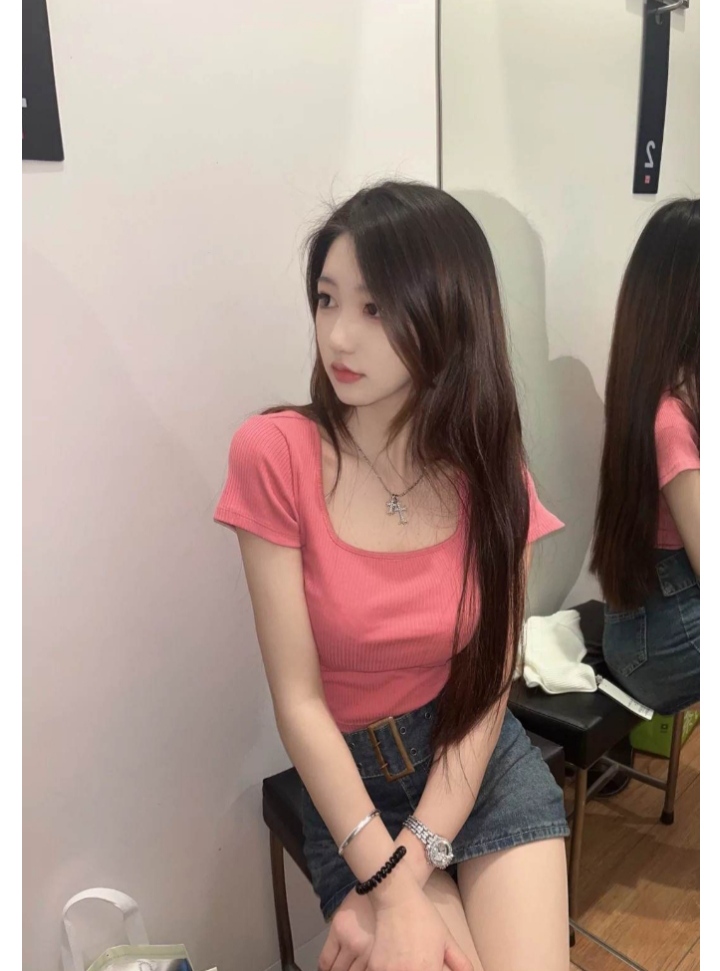 云龙区刚出新茶小美女