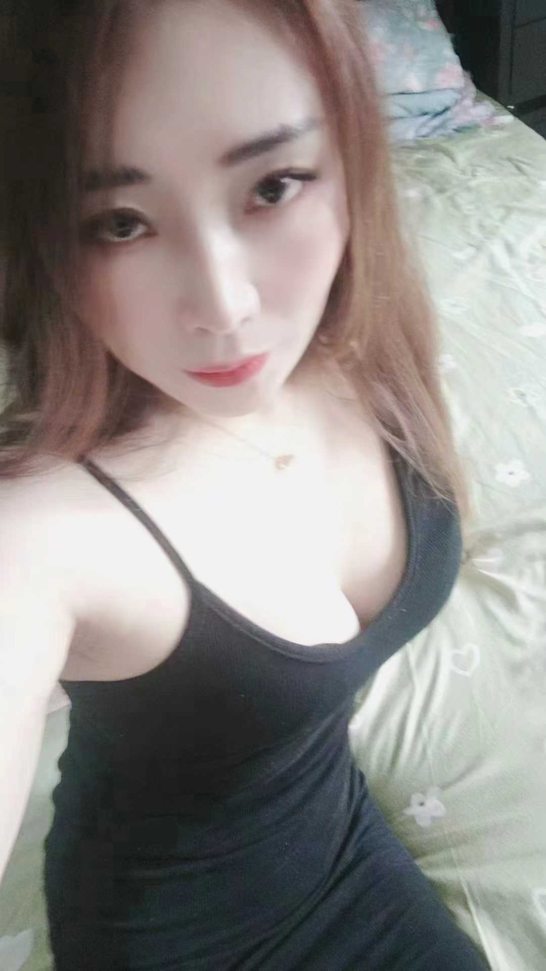 前凸后翘的Sao妹妹