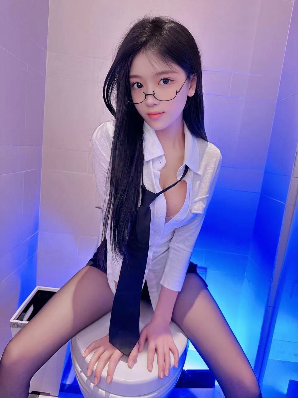 超级有颜值身材的美女