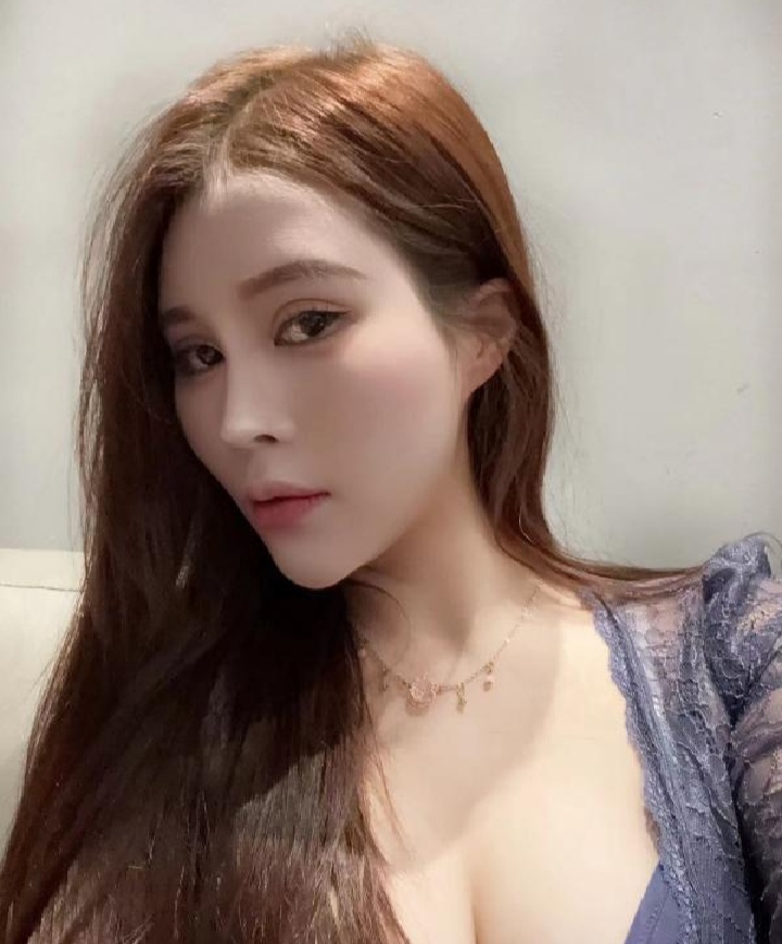 龙华火辣制服诱惑小姐姐