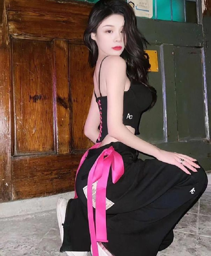 南山诱人火辣幼师可儿