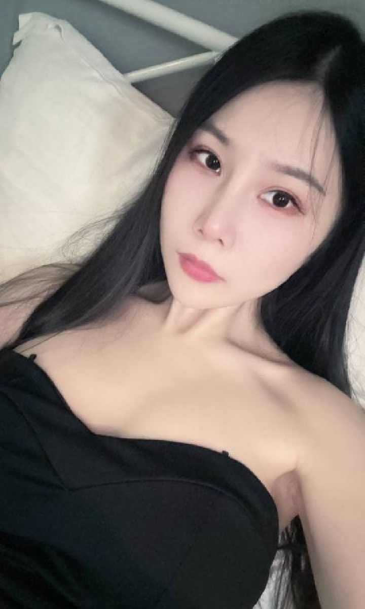 静安颜值长腿妹子