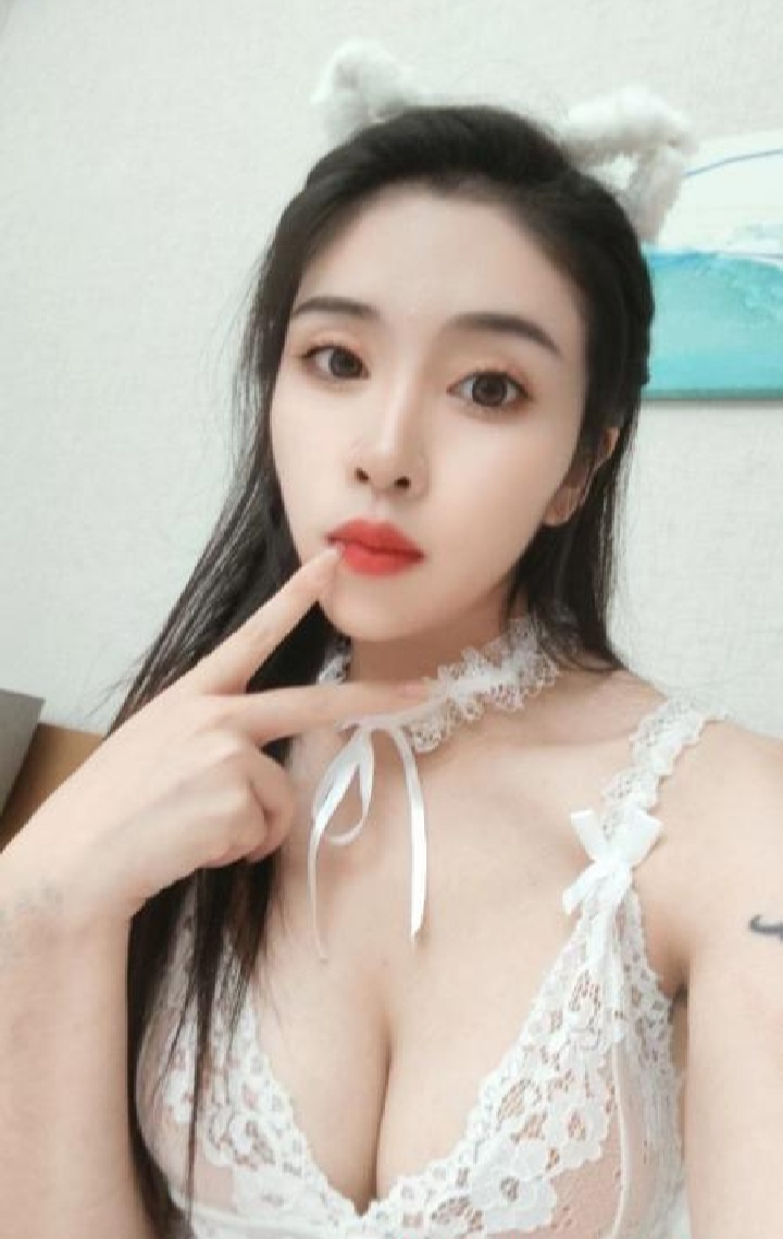 浦东颜值大胸尤物