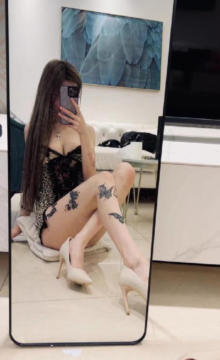 雨花丝袜长腿小嫩妹