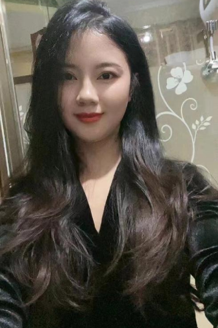 南山丰满美艳小美