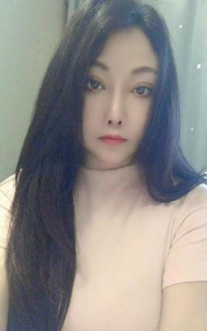 新街口服务系丰满美女