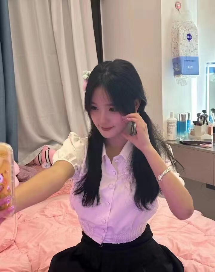 苗条漂亮的妹妹