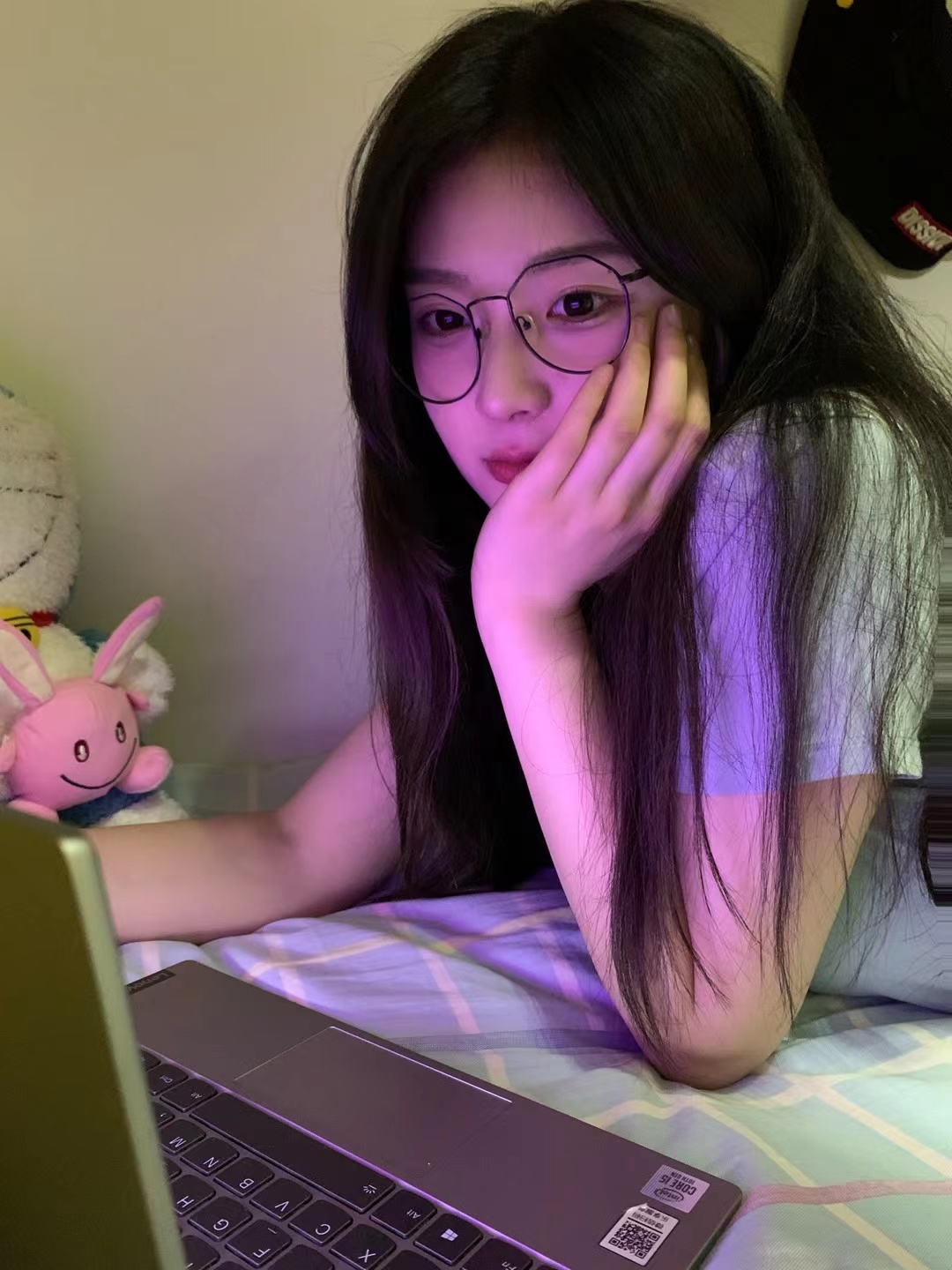 还不错的年轻妹子