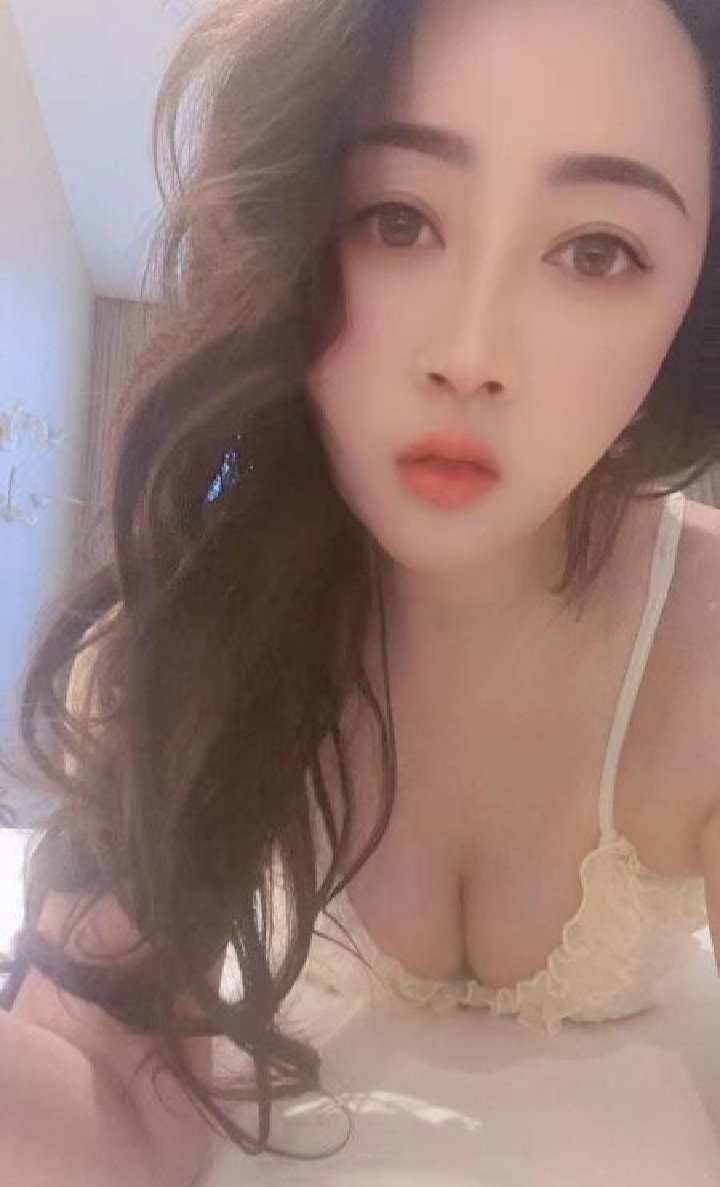 瑶海大胸东北辣妹