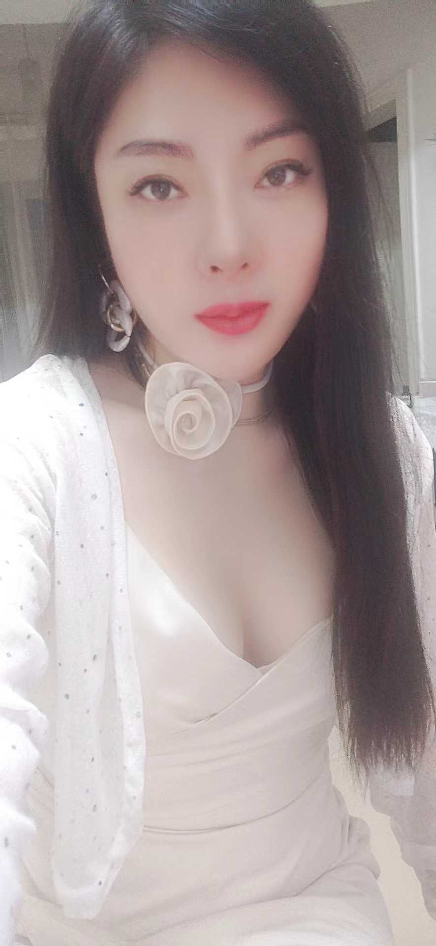 她本人很直爽，有心就加她