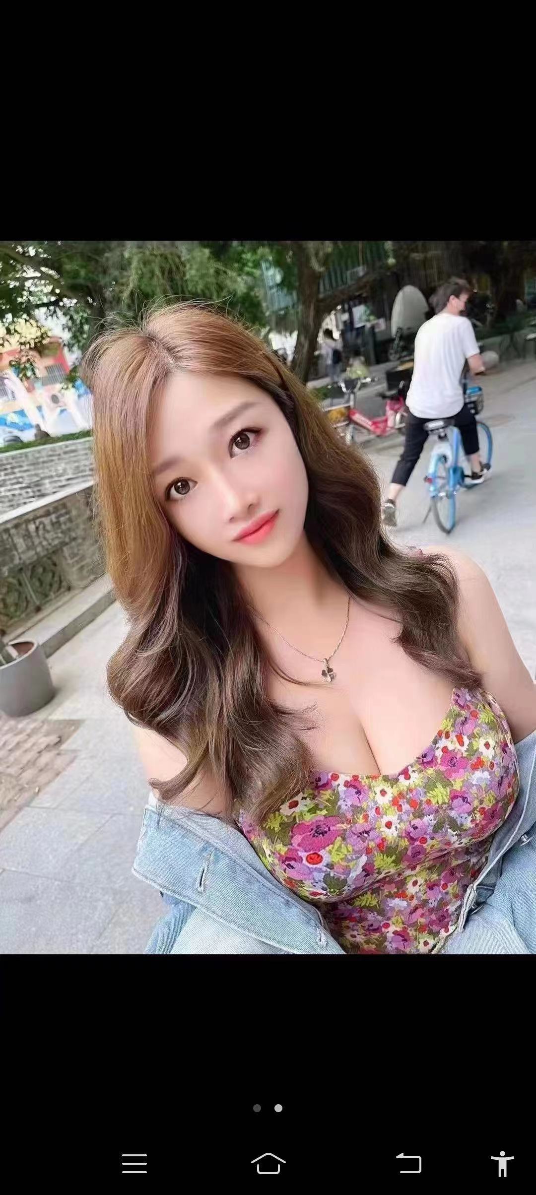 价格不贵的大胸妹妹