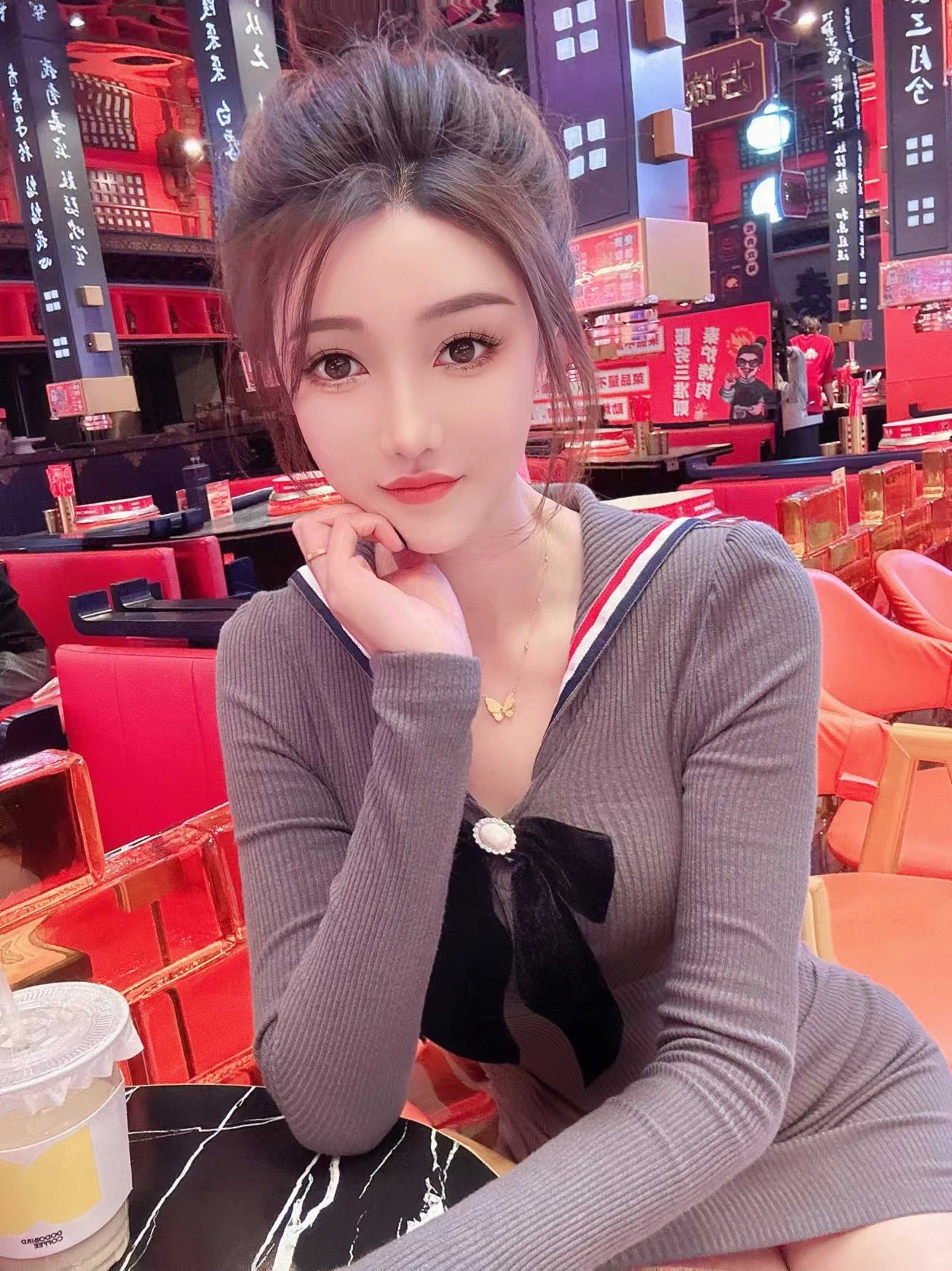 主播青乌樱花雨