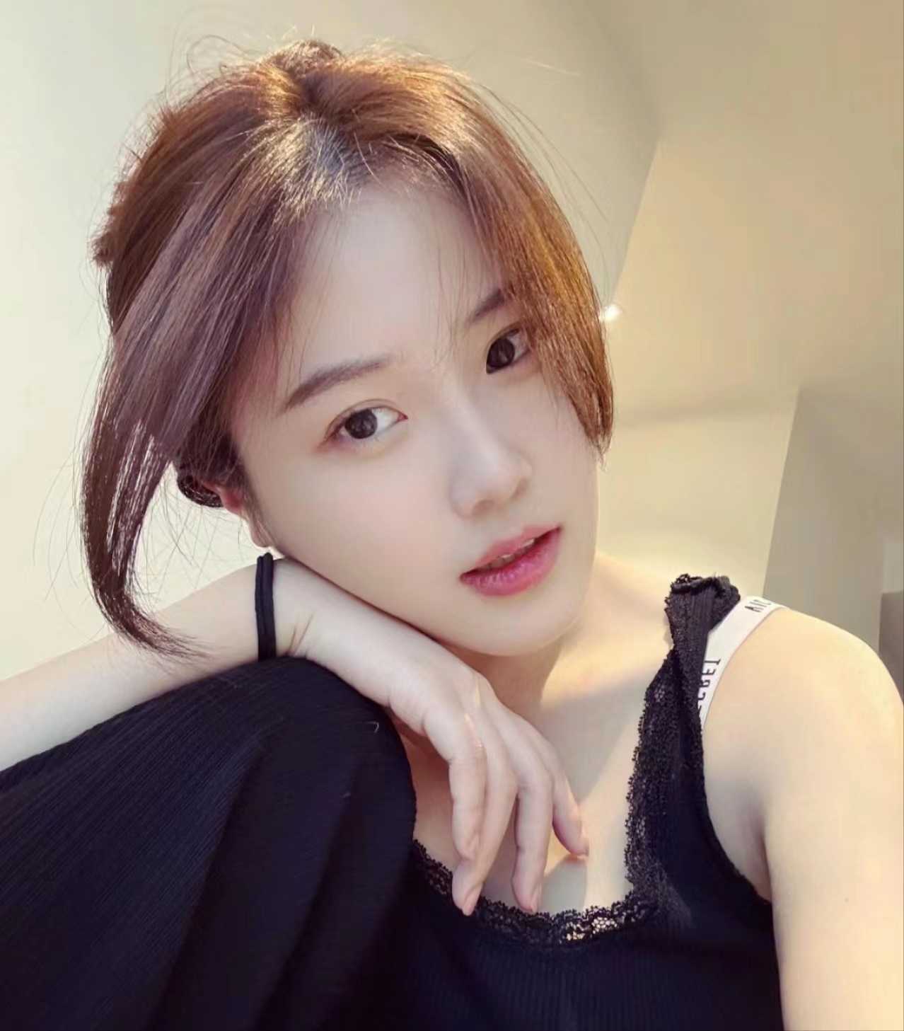 性感美女身材颜值超棒