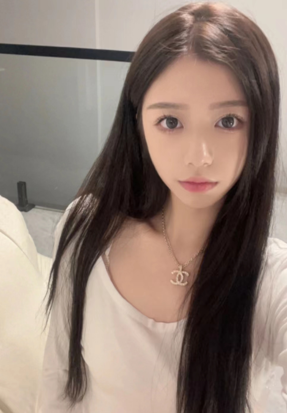 年轻貌美的小姐姐