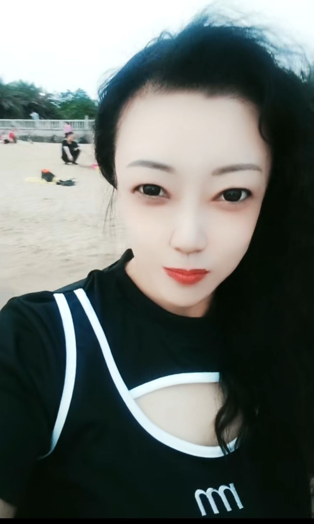 新人大胸熟女服务类型