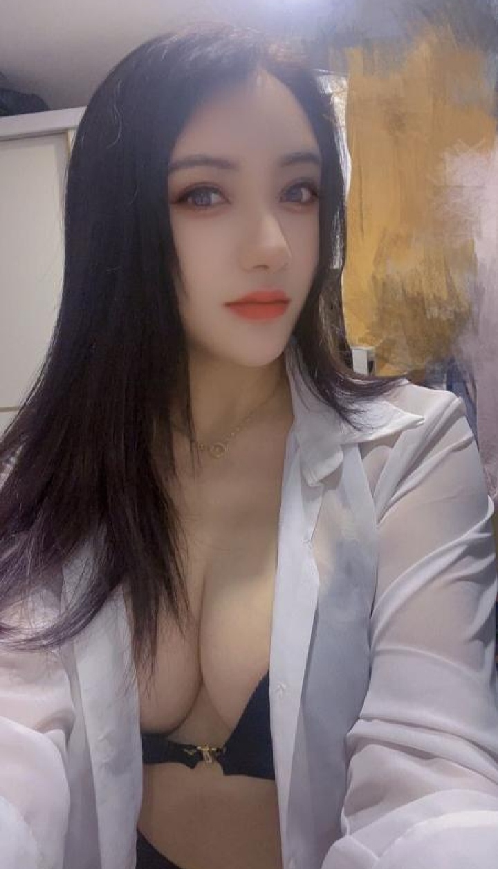 徐汇性感大长腿小小秋