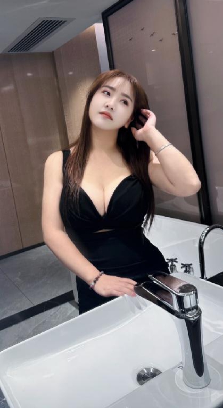 黄埔丰满火辣服务系曼丽