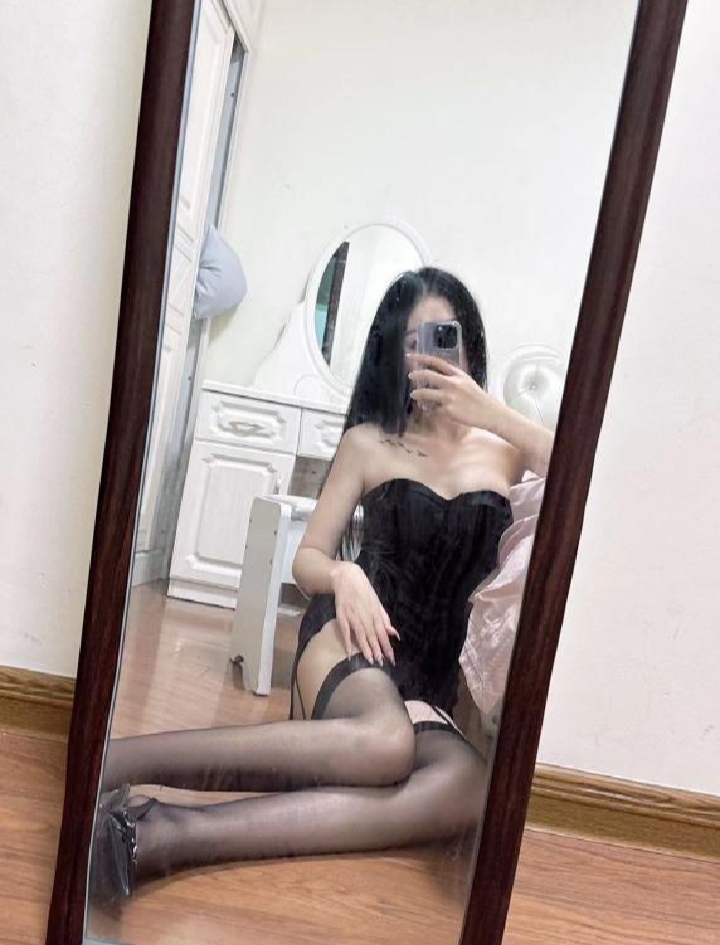 福田九头身长腿美妞