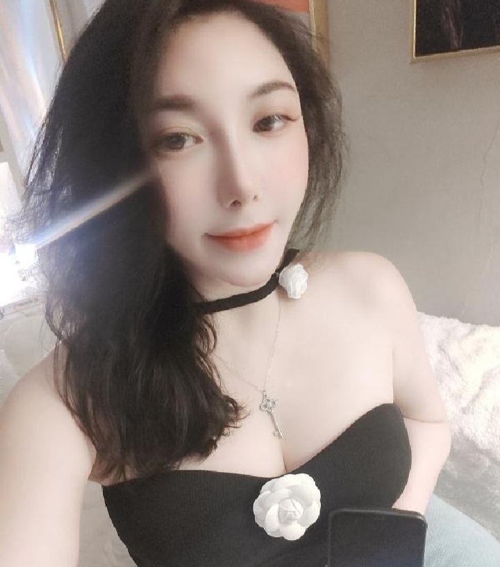 南山波涛汹涌健身教练