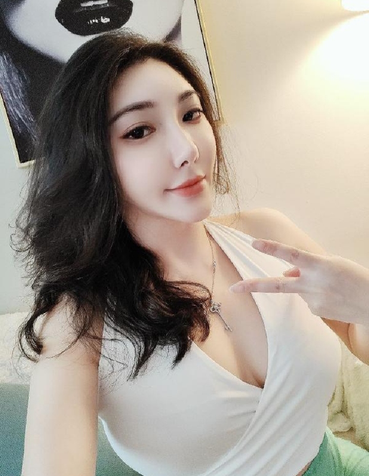 南山波涛汹涌健身教练