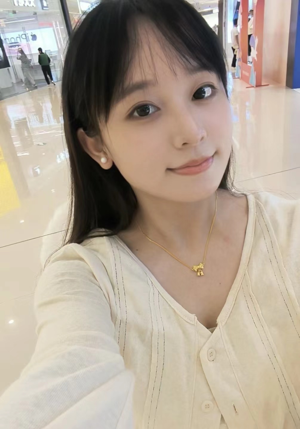 漂亮上门妹子，不 包~ye