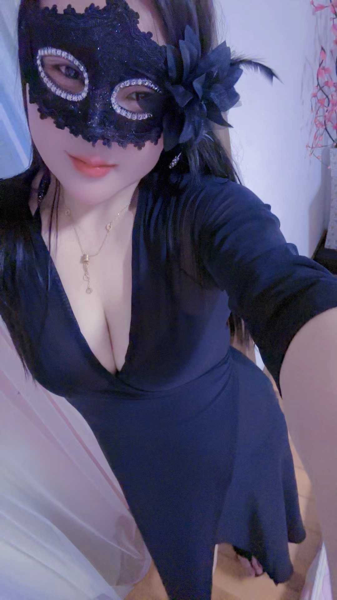 喜欢用玩具的甜妹