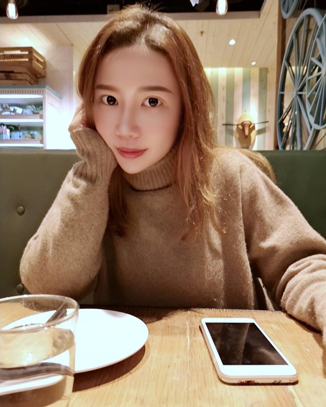 可以 深~hou，可以 深~hou，可以 深~hou，吞完那种，从来没体验过，绝对哇塞