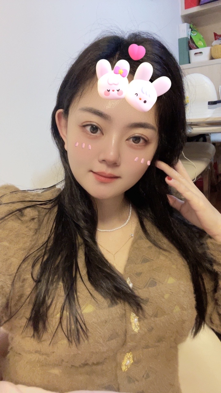 福田新人粉嫩美女