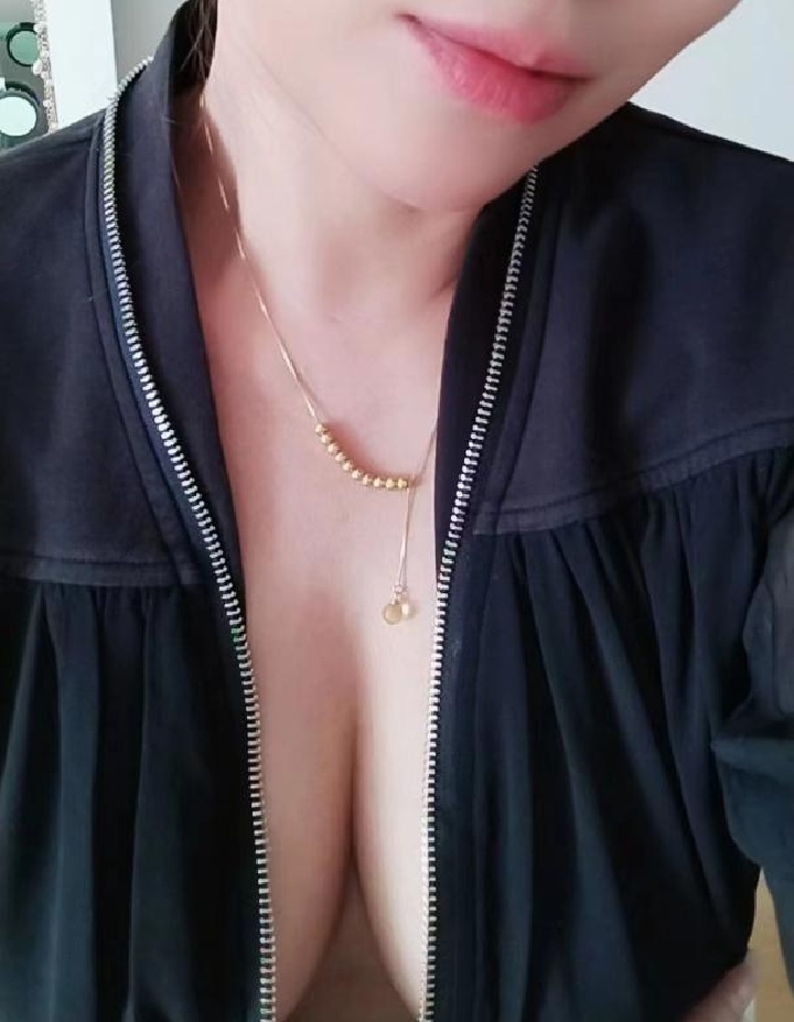 新街口火热丰满少妇小芳