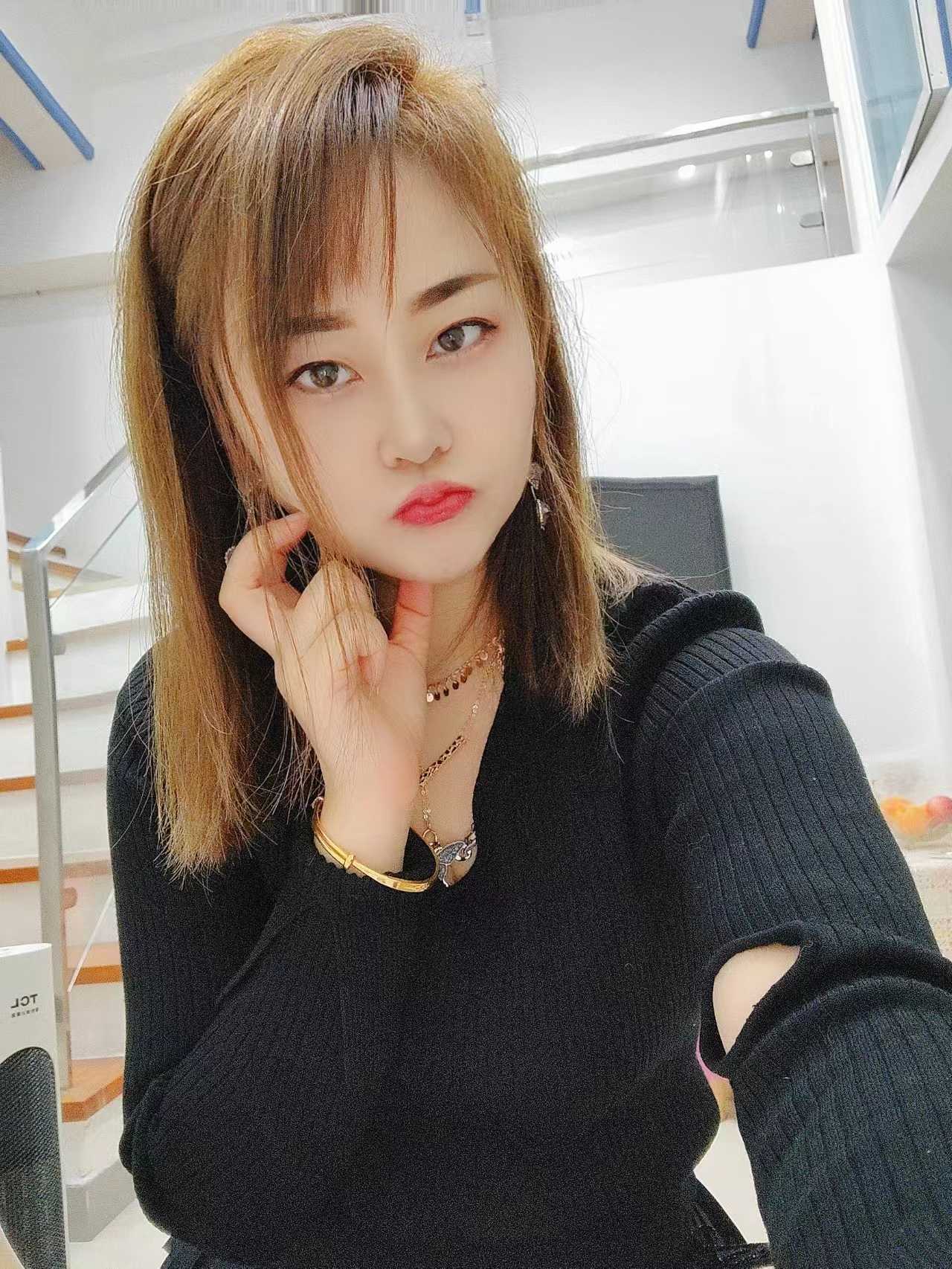 龙岗清湖妖娆小婉