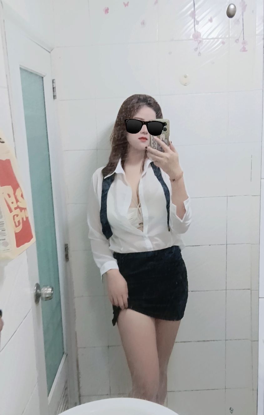 性感高挑  童颜巨乳