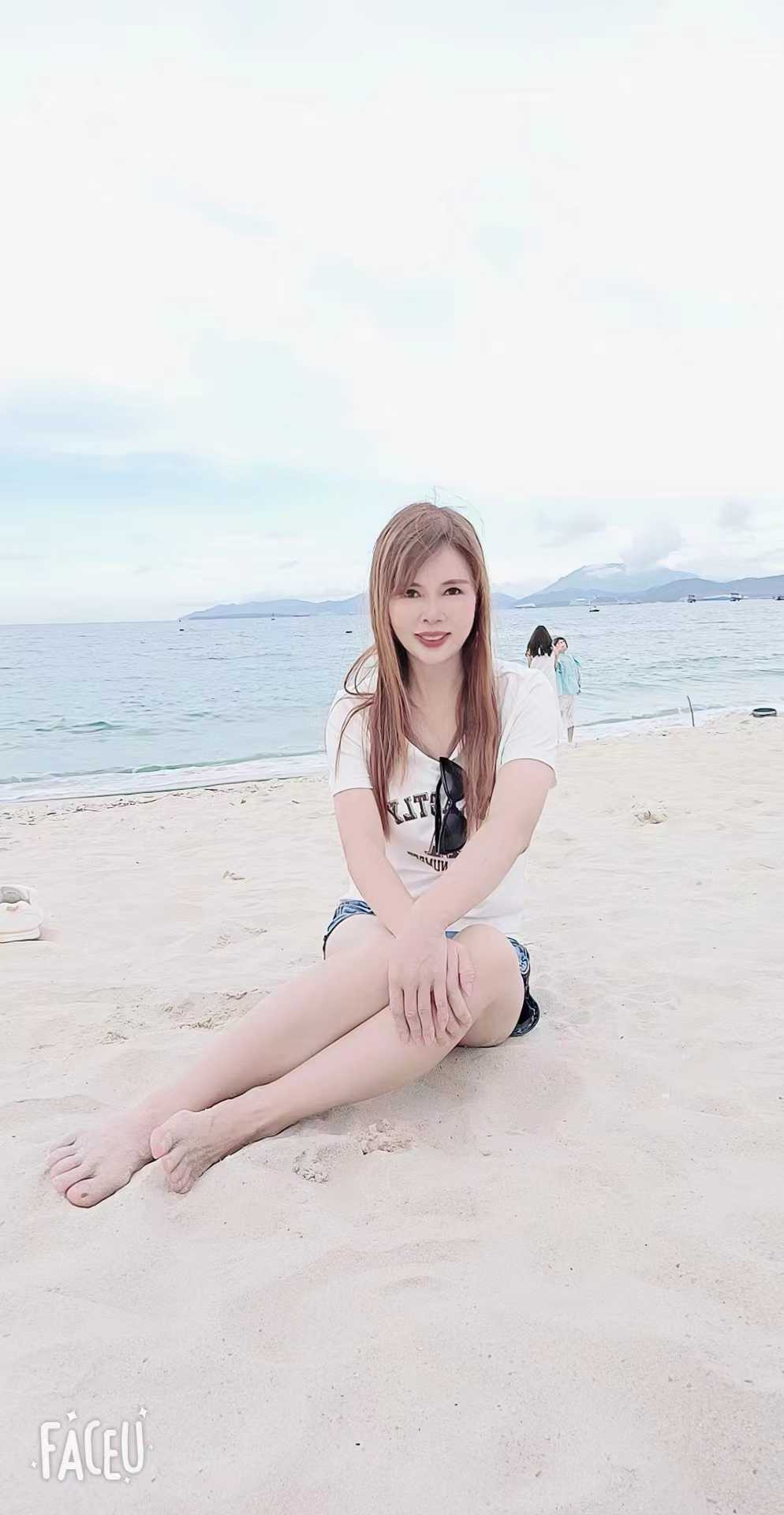 龙华新区服务系少妇菲菲