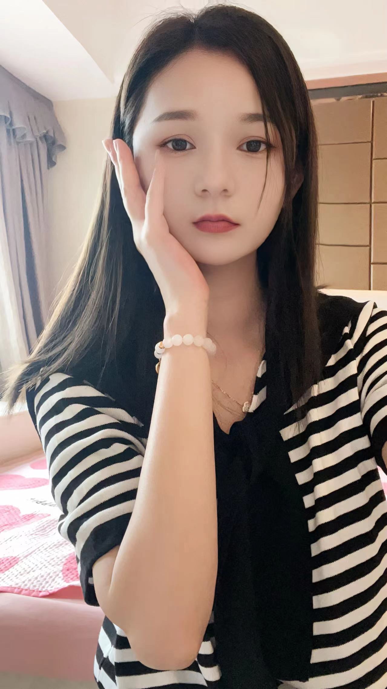 禅城大长腿欣欣