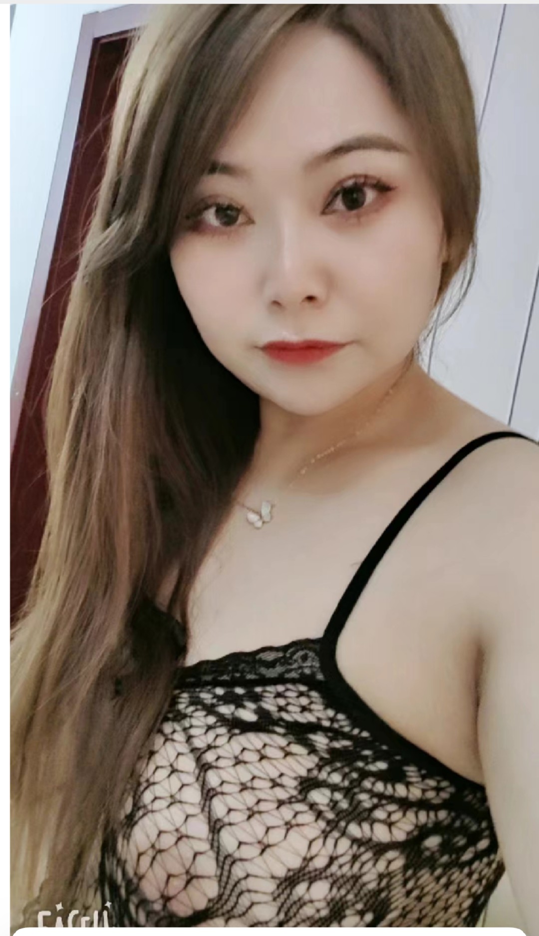 可双飞的小少妇