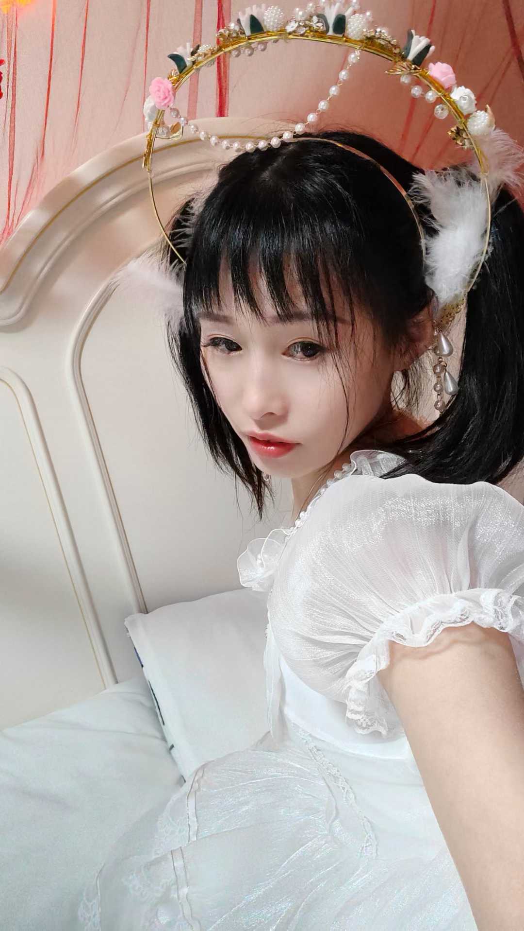 之前去过几次，一个做cos的小姐姐，他家衣服贼多。