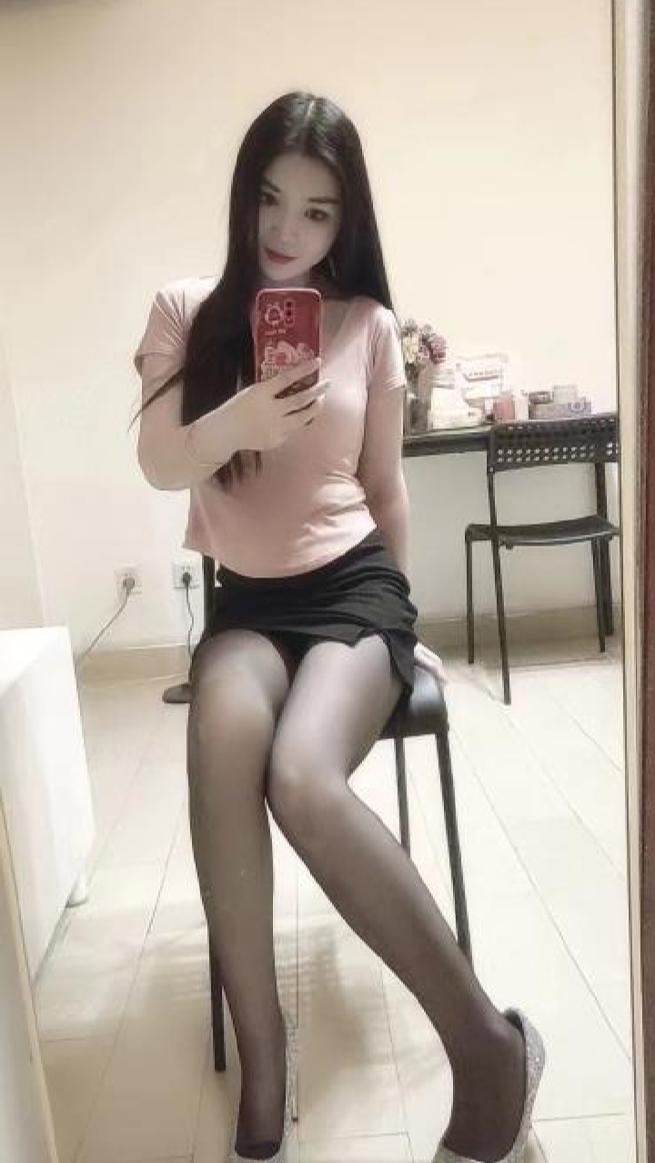 性感丝袜大美妞薇薇