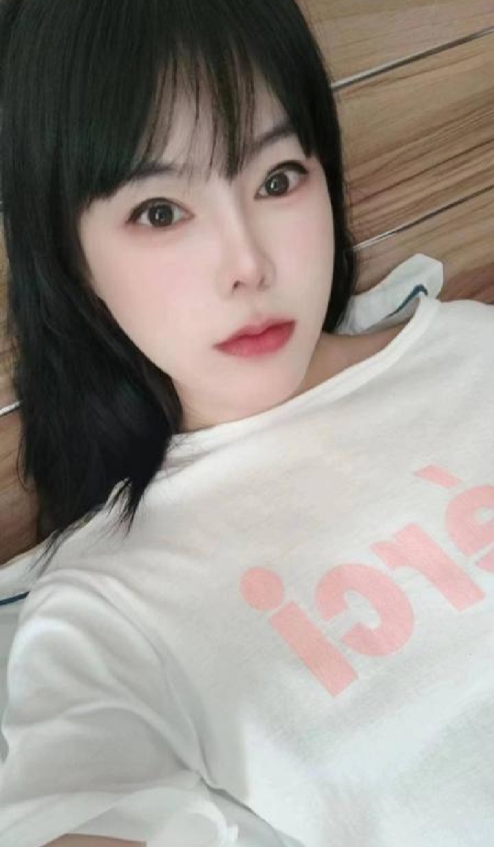 火辣风情服务系妹子