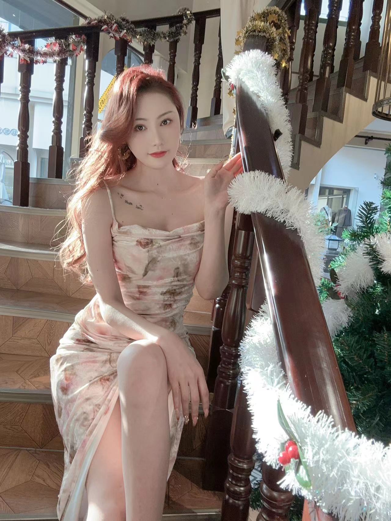 御姐，高个子，s型身材