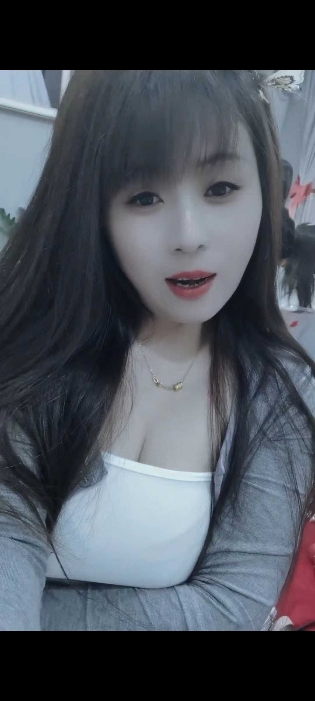 豪乳Sao货很撩人