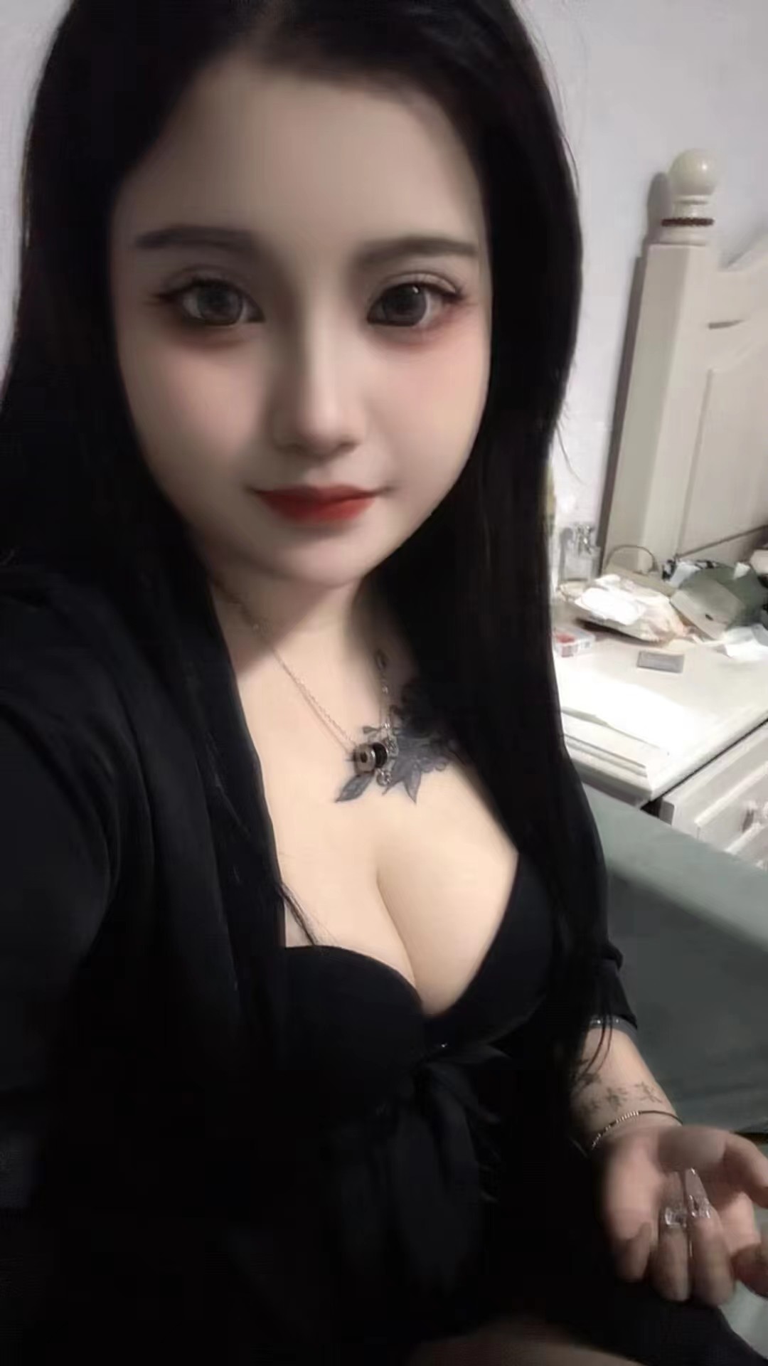 上城区微胖大胸美女