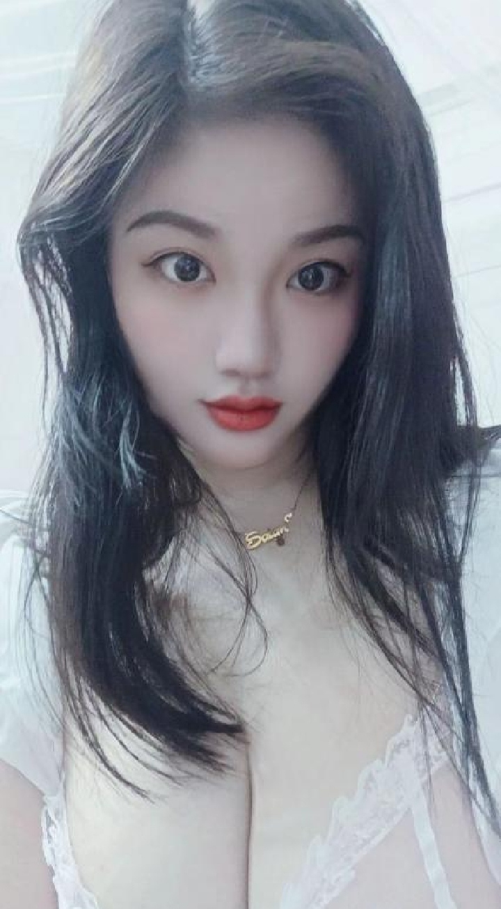 宝安火辣大奶妹