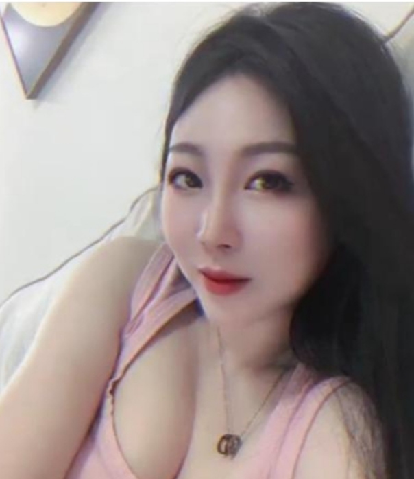 福田大胸诱人欣怡