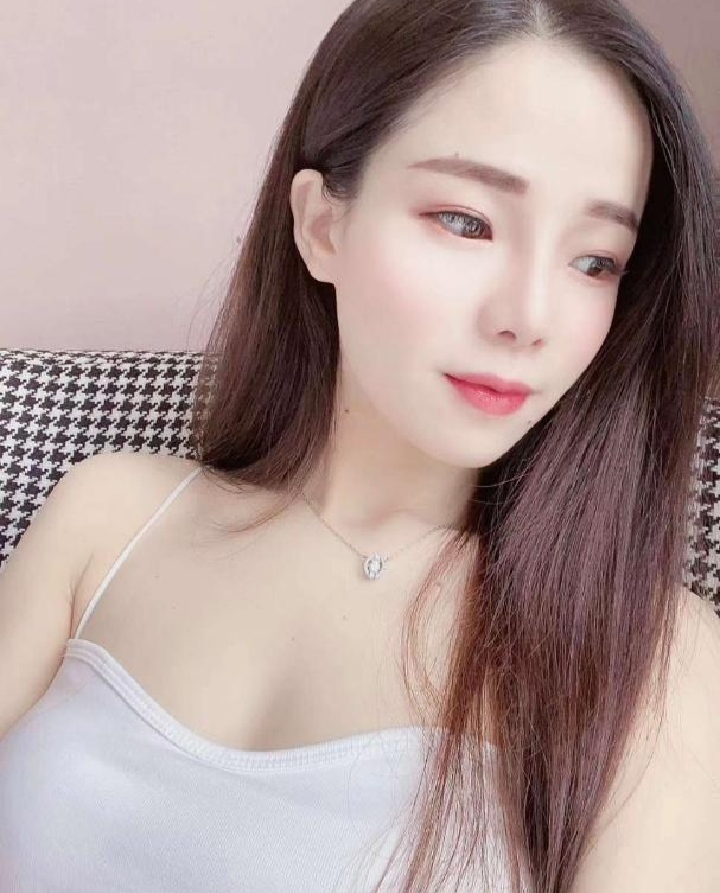 吴中颜值模特美妞