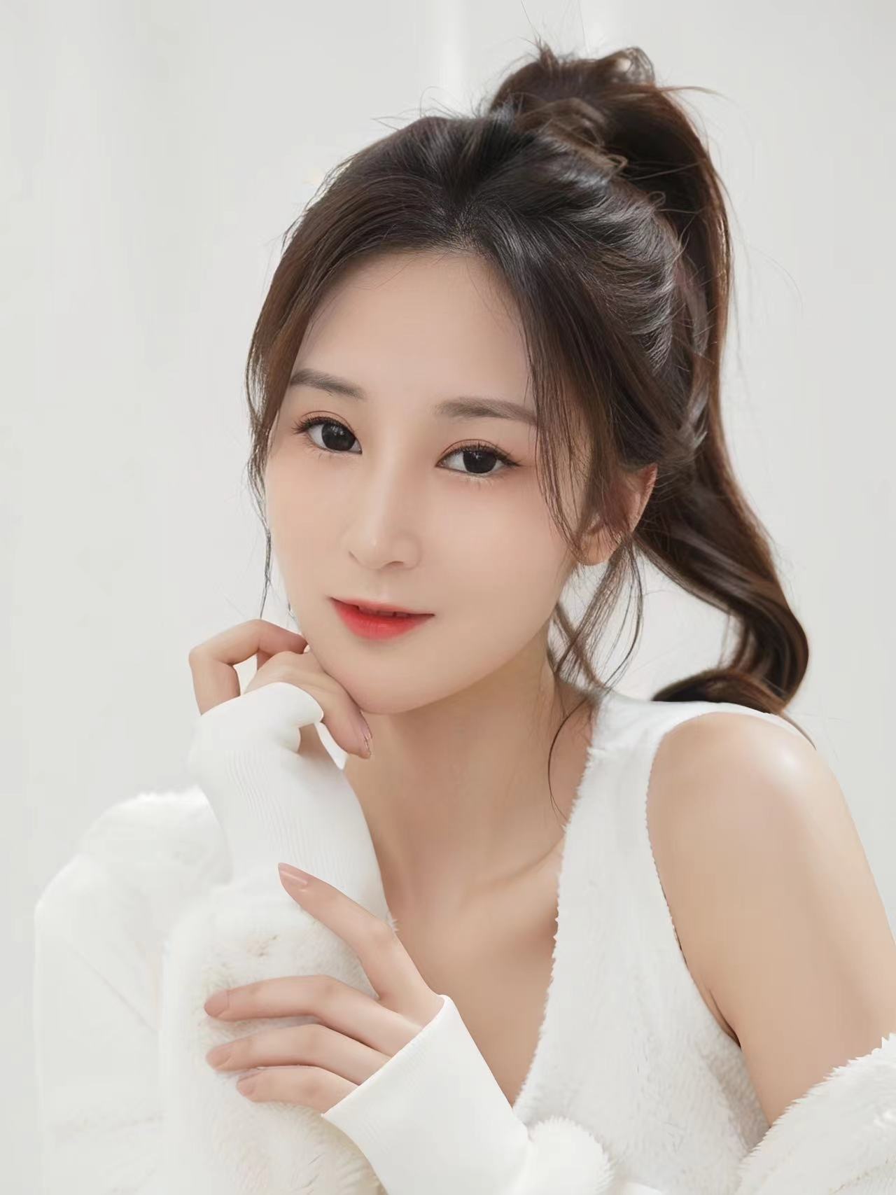 栖霞小仙女伊伊