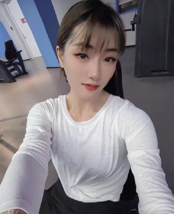 瑶海区短发温柔红儿