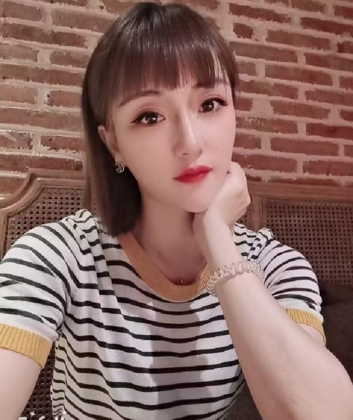 瑶海区短发温柔红儿