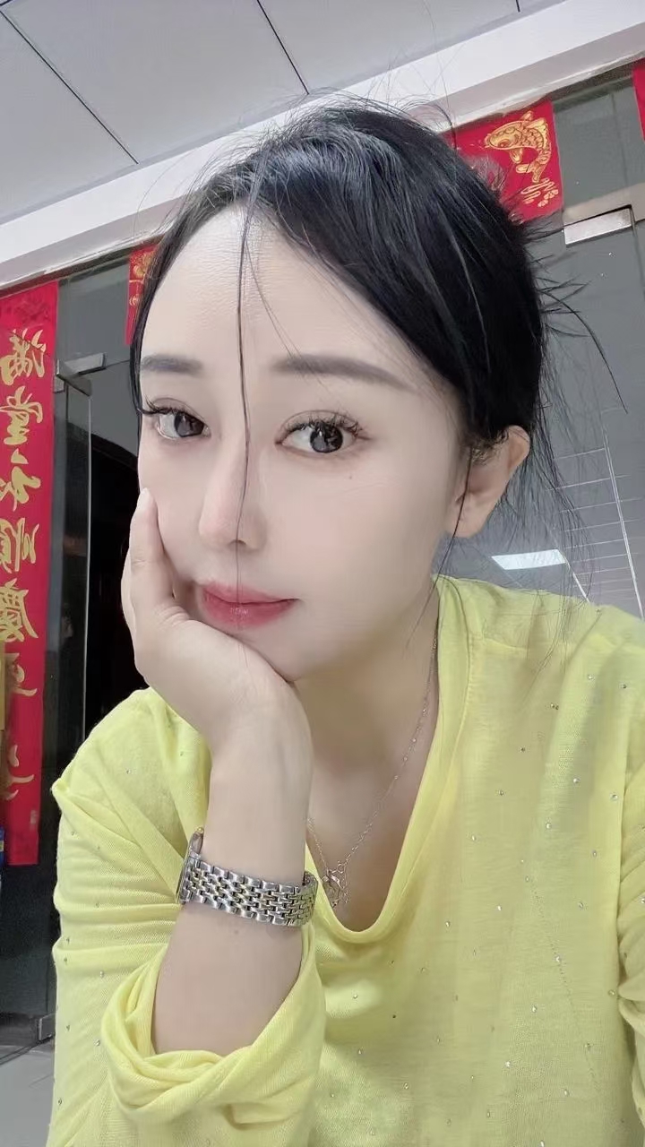 盐都甜美可爱小美女