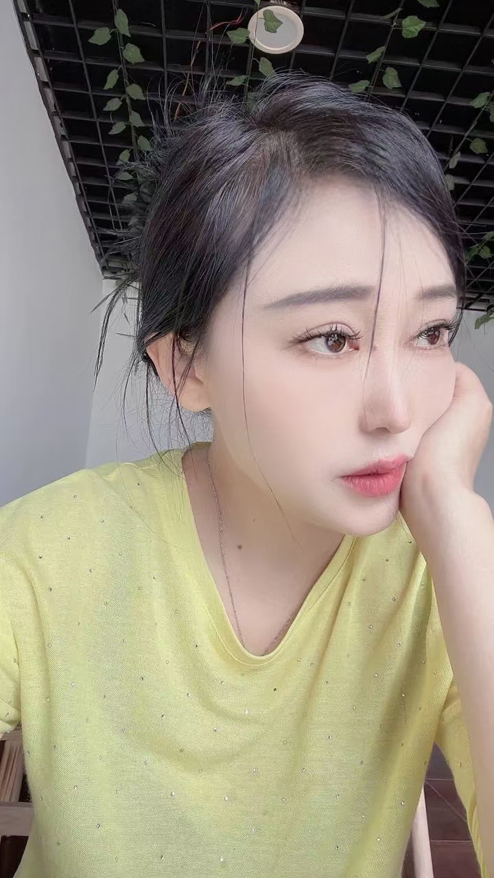 盐都甜美可爱小美女